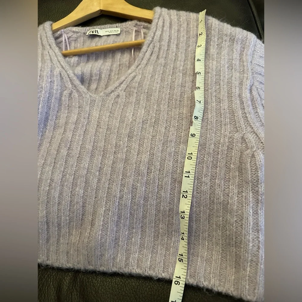 ZARA Cropped Sweater – Size Small 💜 - Picture 9 of 10